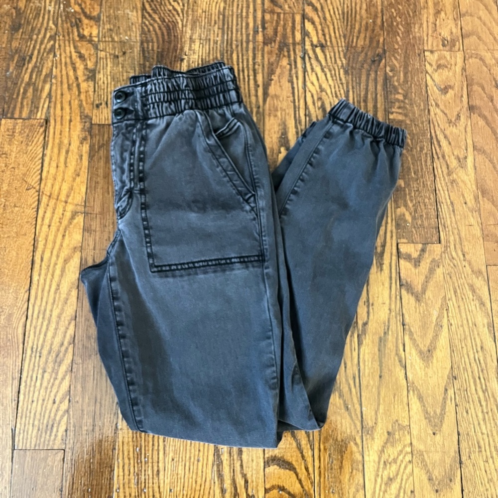 American Eagle Gray Joggers